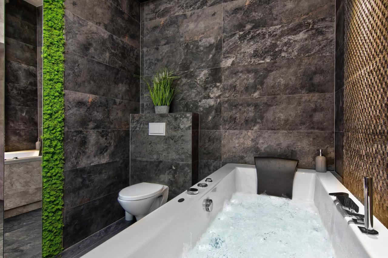 Apartament Bialy Z Jacuzzi Kraków Eksteriør billede